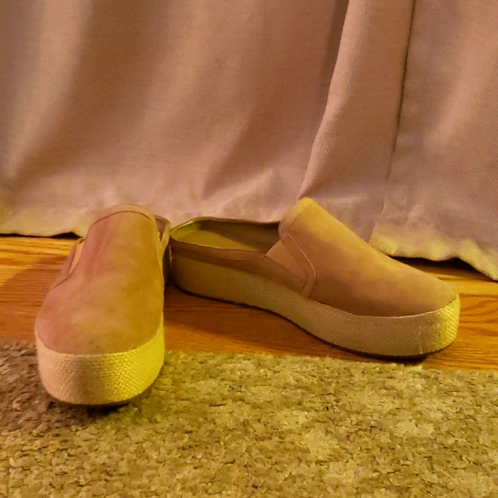 Vince Camuto Platform Slides